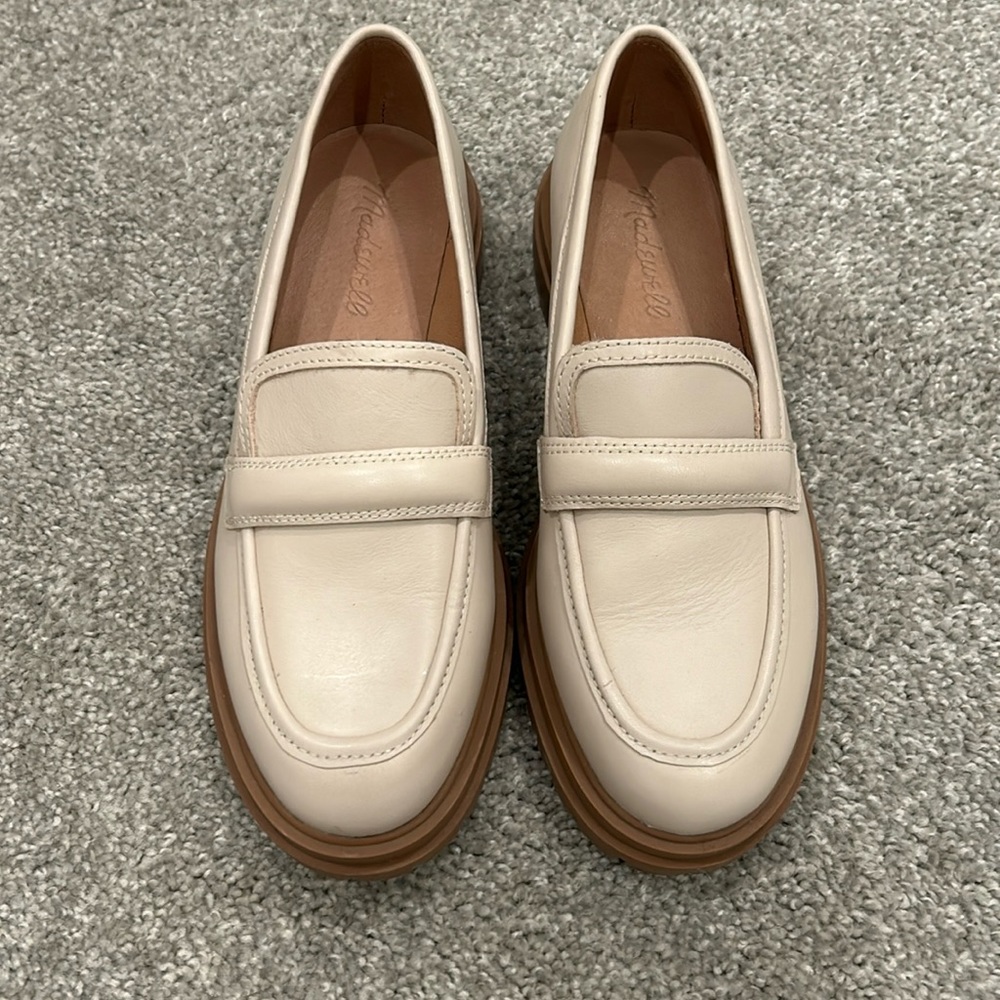Madewell cream lug sole loafers - size 7
